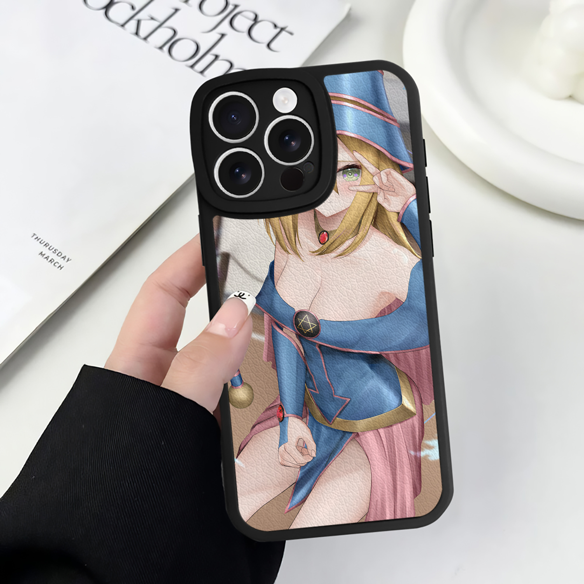 （画像用） 遊☆戯☆王 Yu-Gi-Oh! 【iPhone 16シリーズ対応】シリコンスマホケース（レザー調） 材質：シリコン